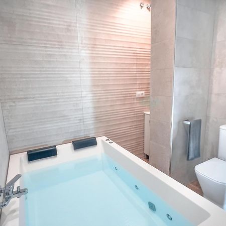 Acogedor Estudio En Triana Con Jacuzzi Y Wifi Sevilla Dış mekan fotoğraf