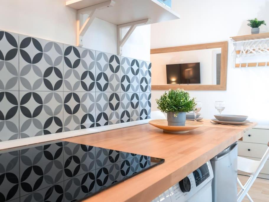 Acogedor Estudio En Triana Con Jacuzzi Y Wifi Sevilla Dış mekan fotoğraf