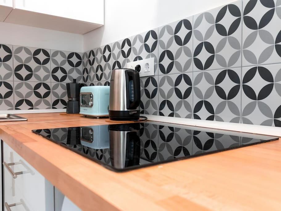 Acogedor Estudio En Triana Con Jacuzzi Y Wifi Sevilla Dış mekan fotoğraf