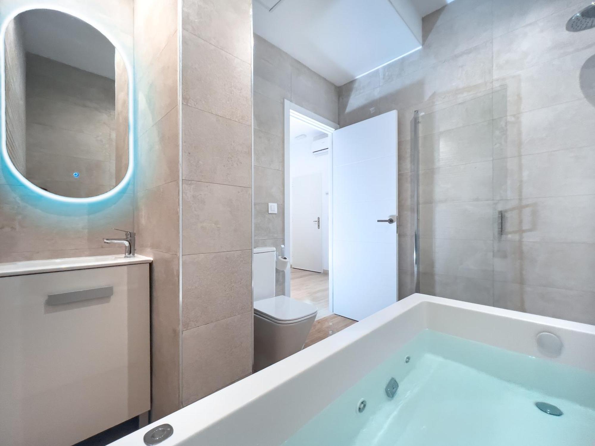 Acogedor Estudio En Triana Con Jacuzzi Y Wifi Sevilla Dış mekan fotoğraf