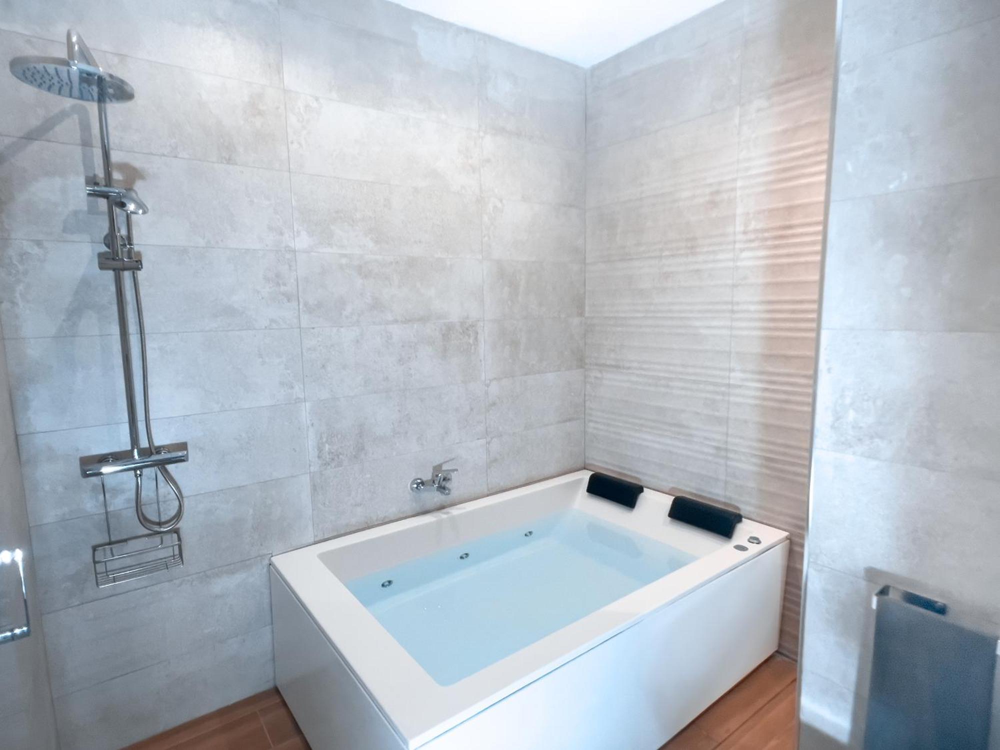 Acogedor Estudio En Triana Con Jacuzzi Y Wifi Sevilla Dış mekan fotoğraf